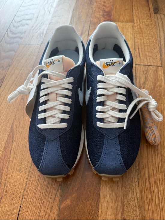 Nike Shoes - Nike W LD-1000